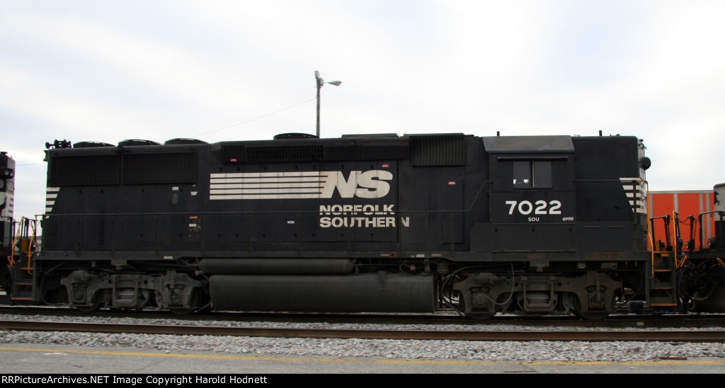 NS 7022